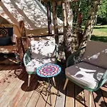 Glamping Lesny Duch Luxury tent Stola