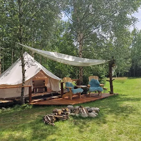 Lüks kamp alanı Glamping Stola Lesny Duch *