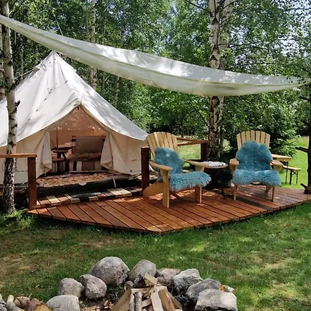Lüks kamp alanı Glamping Stola Lesny Duch *