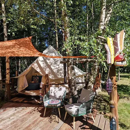 Lüks kamp alanı Glamping Stola Lesny Duch